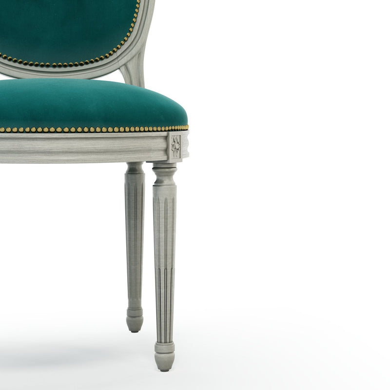 Médaillon Figeac Chaise cloutée patine Trianon couleur Velours vert Pétrole vue zoomée